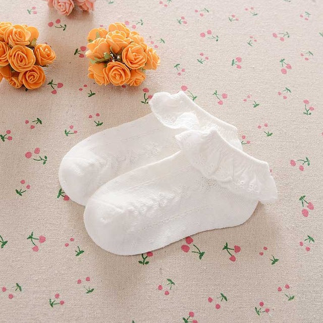 Retro Lace Ruffle Ankle Length Socks